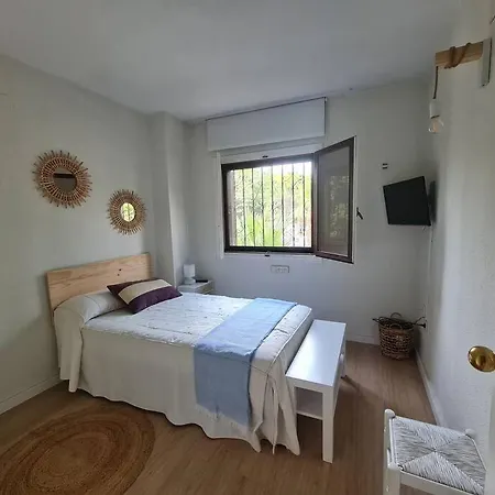 And Cozy Flat With Pool Next To The البير