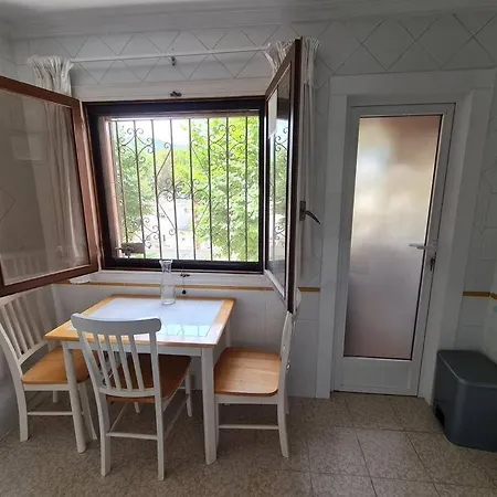 And Cozy Flat With Pool Next To The