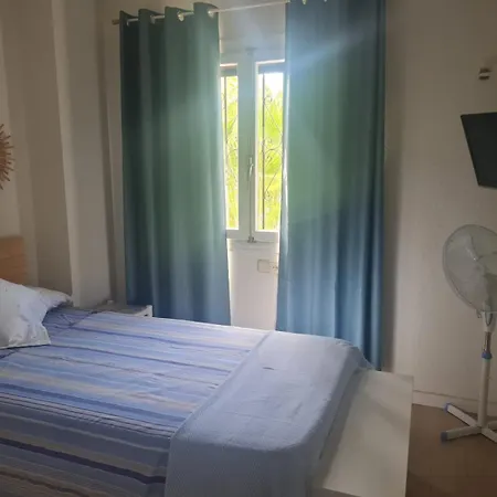 And Cozy Flat With Pool Next To The